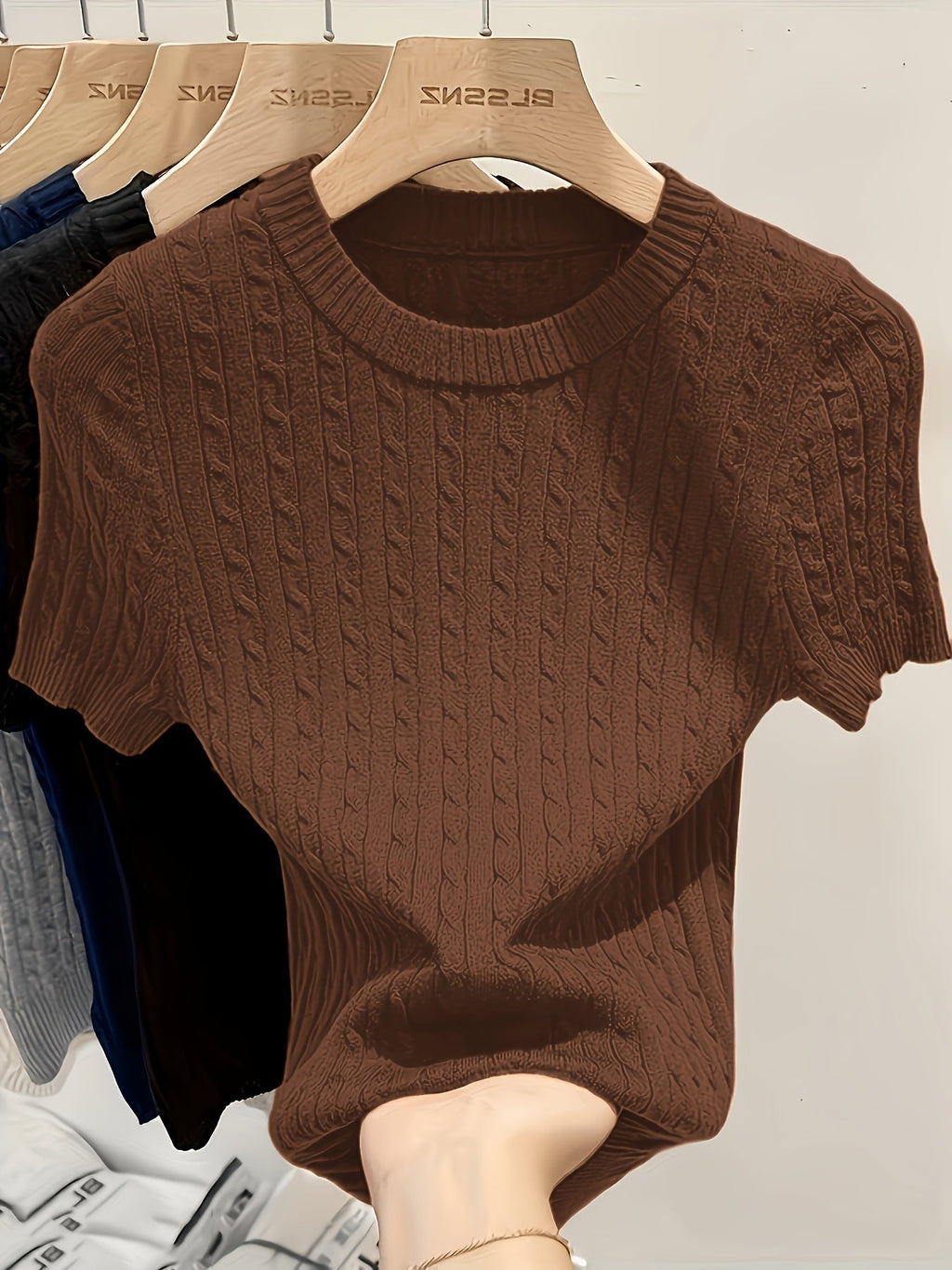 Women's Jacquard Short Sleeve Sweater Chic Cable Knit Round Neck Pullover Ribbed Hem Cuffs Lightweight Viscose Spring Summer Casual S M L XL XXL